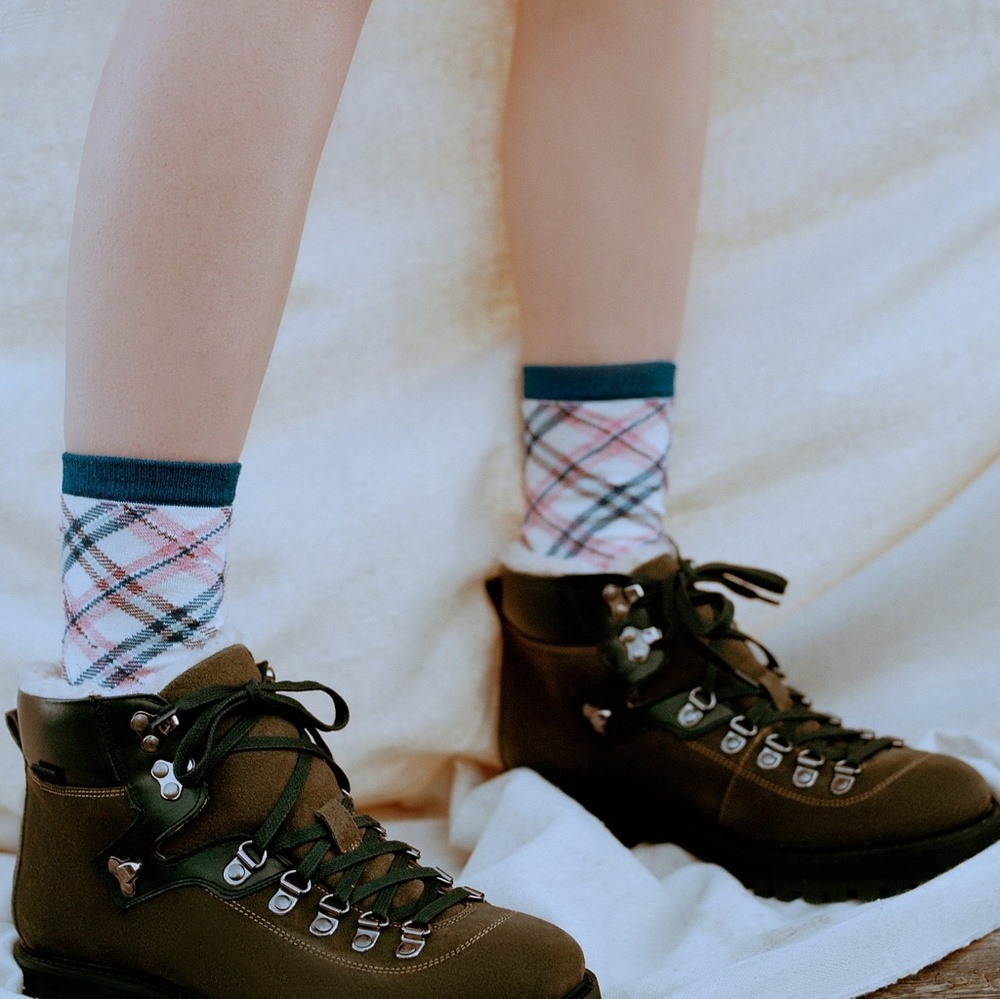 UO WOMAN'S BAILEY HIKER BOOT - Picture 6 of 6